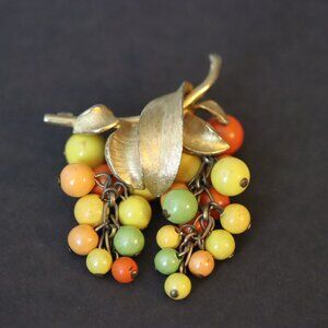 Vintage Unsigned Miriam Haskell Glass Bead Hanging Brooch Pin